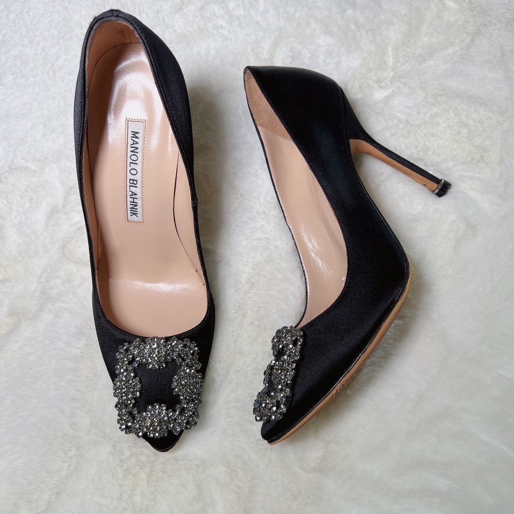 Manolo Blahnik hangisi heels pumps black satin 35